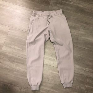 lululemon on the fly joggers size 6